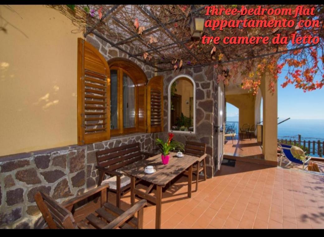 Villa Le Arcate Furore Rum bild